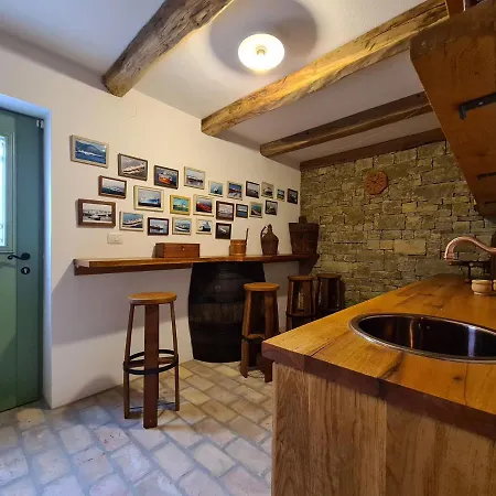 Motovun 2129 *