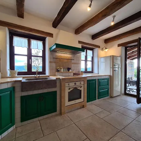 Motovun 2129 度假居 *