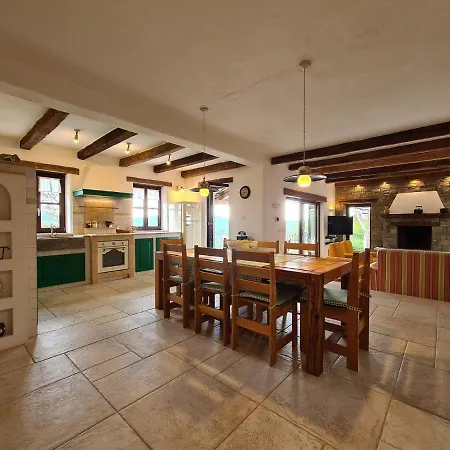 Motovun 2129 度假居